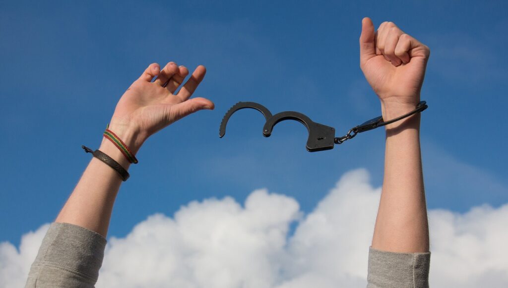 breaking free from hand cuffs 