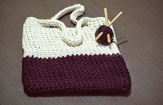 crochet hand bag