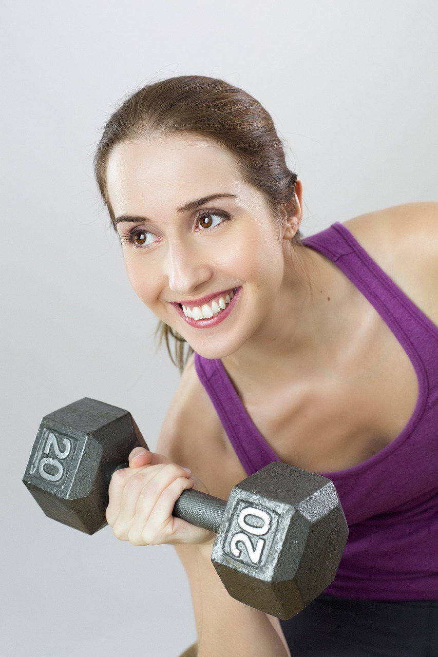 woman lifting weights